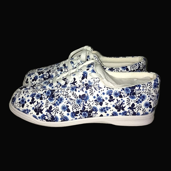 Easy Spirit Shoes - Easy Spirit AP1 Leather Sneakers Women's Size 9.5 in White, Blue & Floral Design